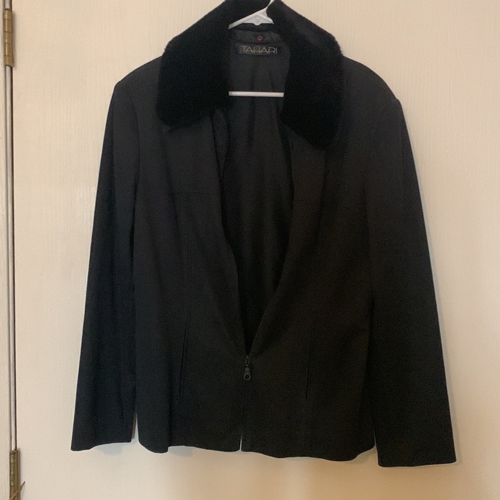 TAHARI JACKET